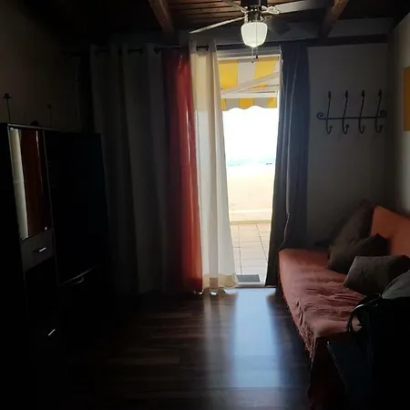 Marina Palace Apartment *